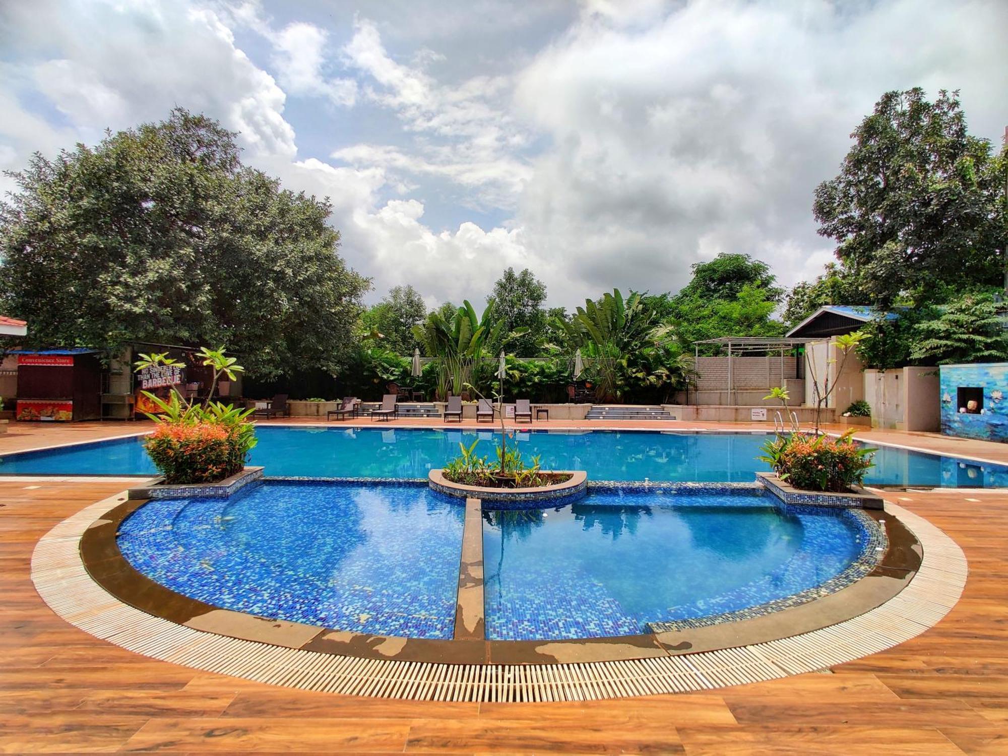 Pushpam Sanskruti Resort Karjat - A Pure Veg Resort Dhamni Bagian luar foto