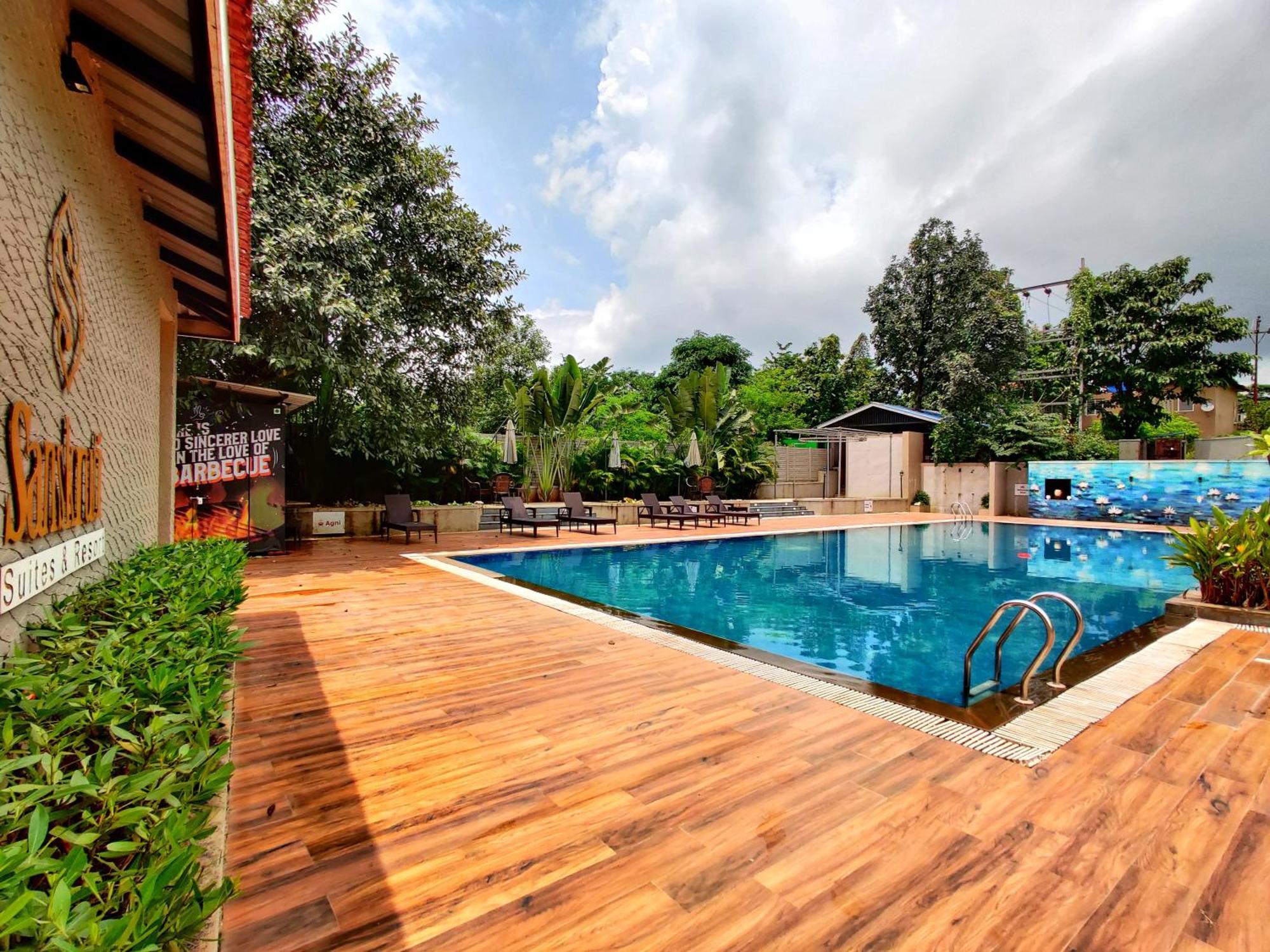 Pushpam Sanskruti Resort Karjat - A Pure Veg Resort Dhamni Bagian luar foto