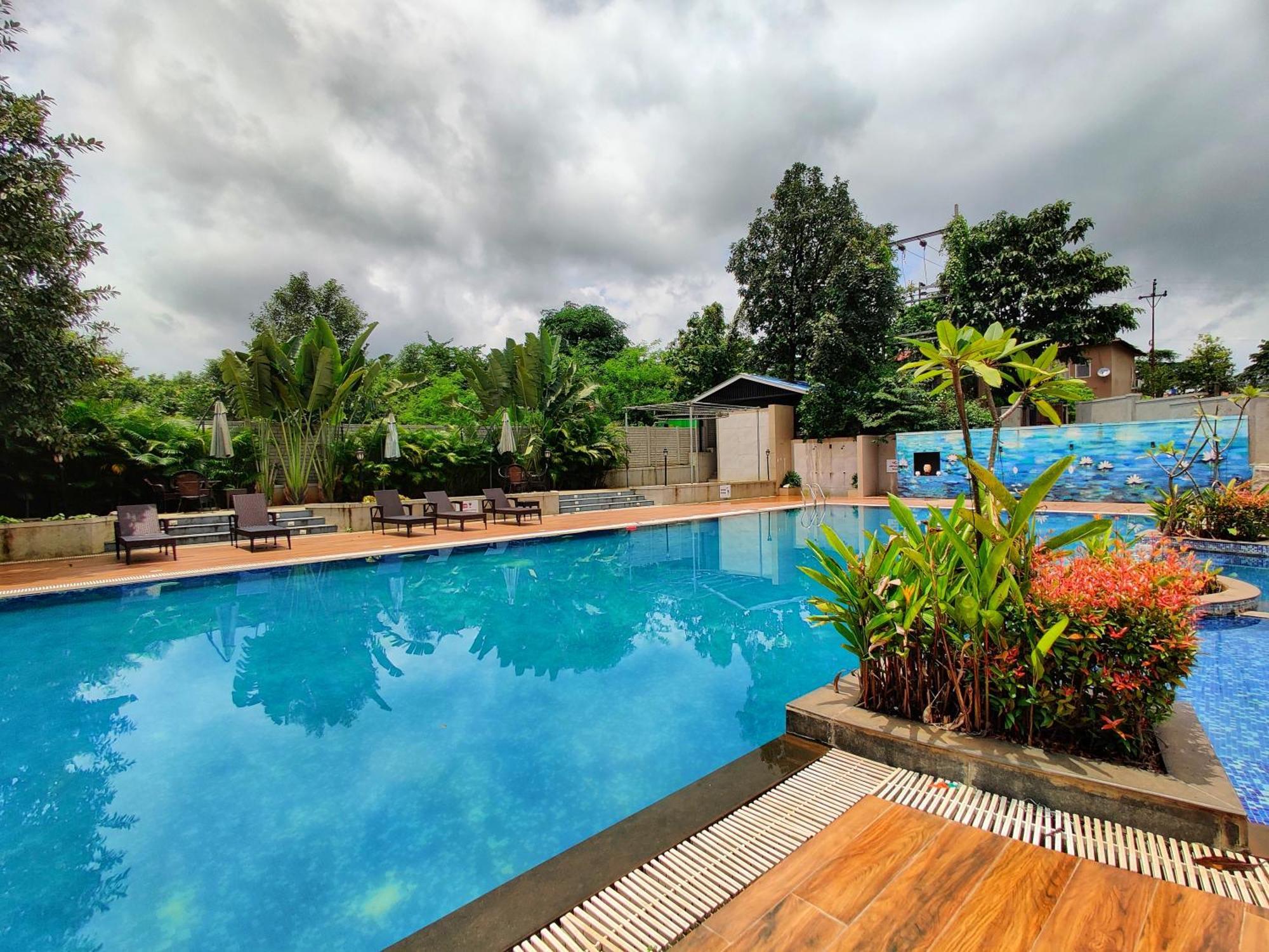 Pushpam Sanskruti Resort Karjat - A Pure Veg Resort Dhamni Bagian luar foto