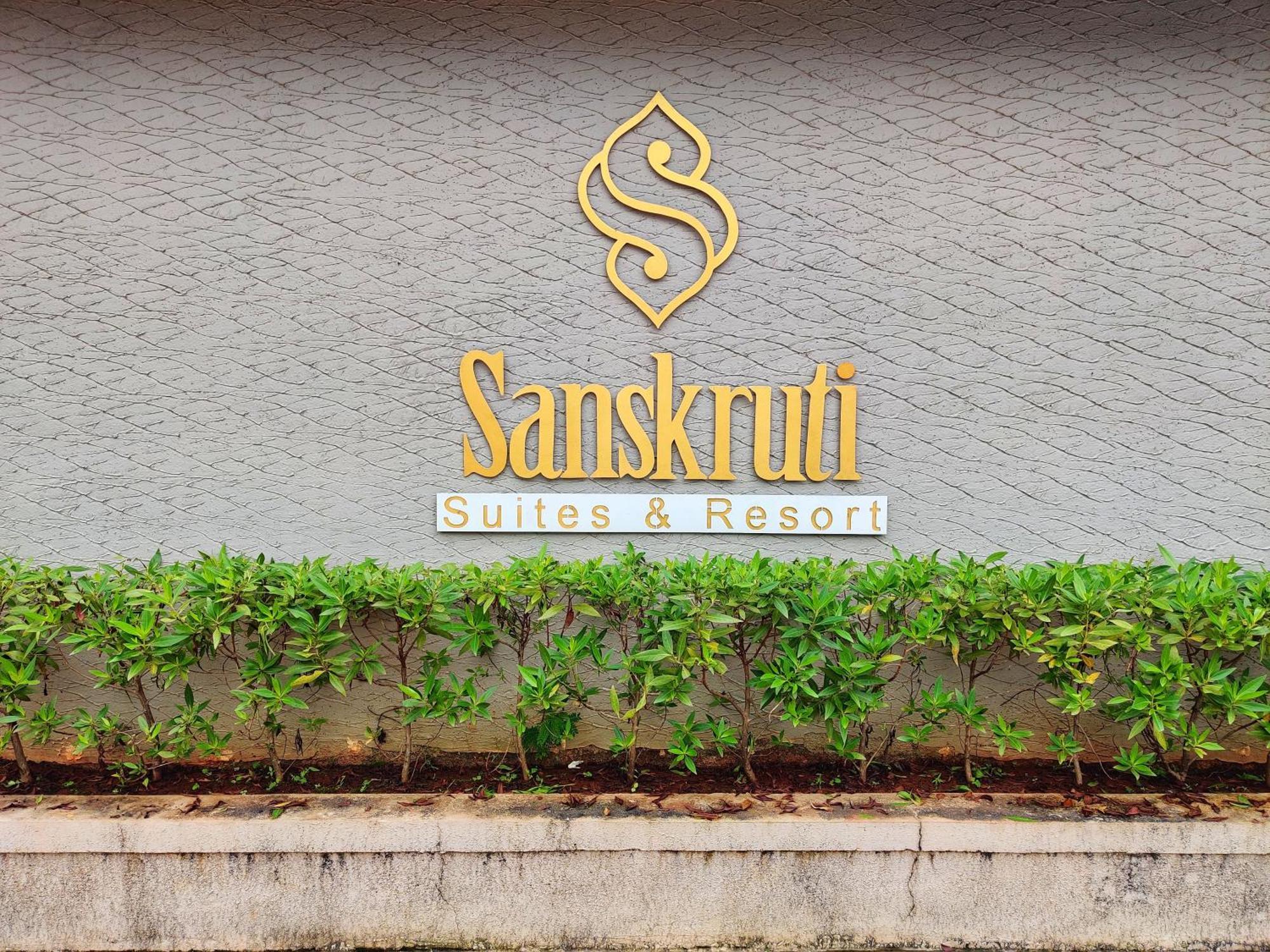 Pushpam Sanskruti Resort Karjat - A Pure Veg Resort Dhamni Bagian luar foto