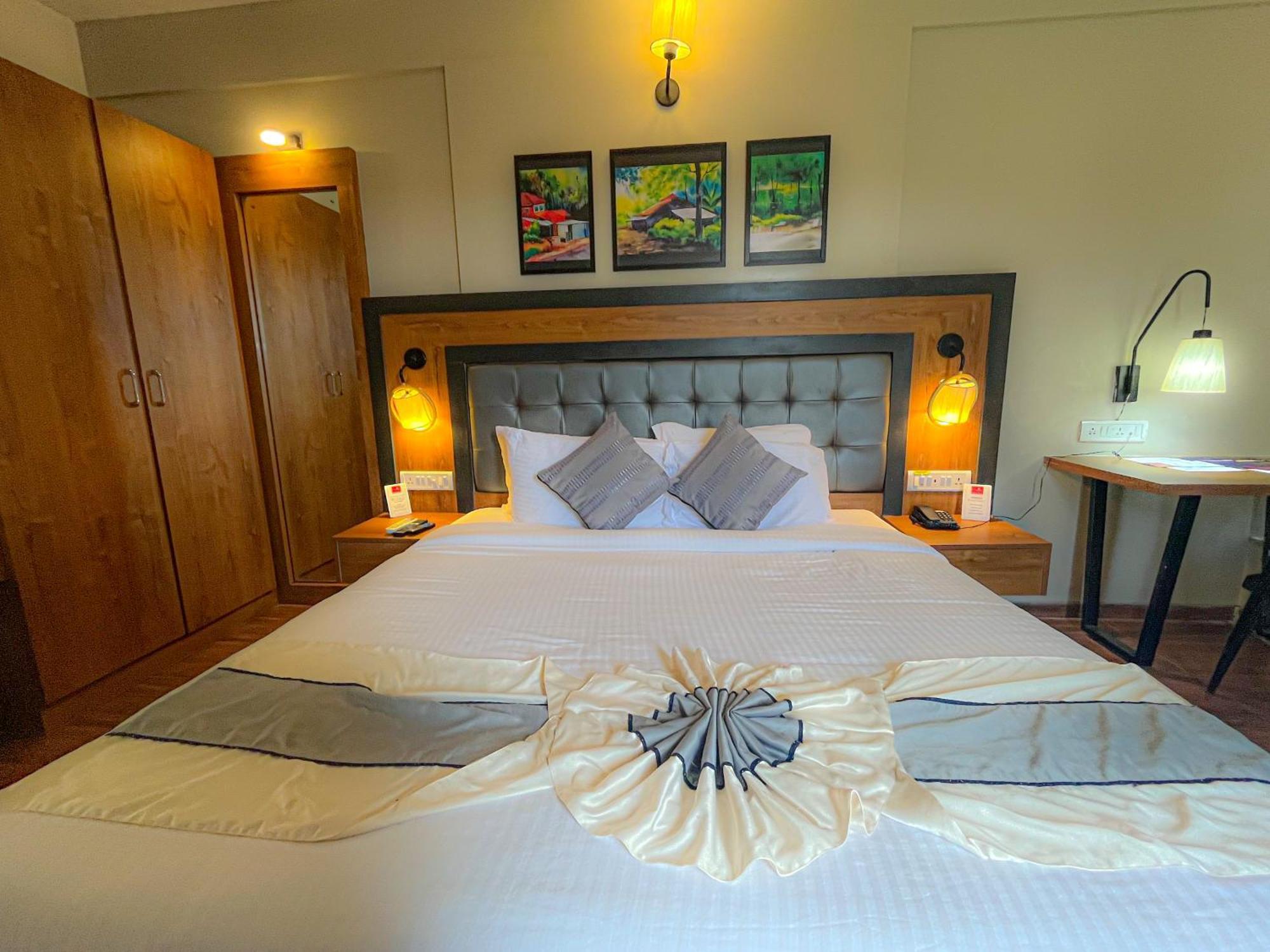 Pushpam Sanskruti Resort Karjat - A Pure Veg Resort Dhamni Bagian luar foto